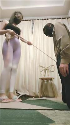 【艾拉】全体重踩踏/白袜气味辱/窒息/虐乳 bf43051