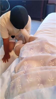 【奈奈老师】伺候主人起床-跪舔白袜裸足【双视角版】JS240724-8