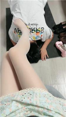 【supp】下跪做奴-粉鞋丝袜jio踩虐 JS240801-7