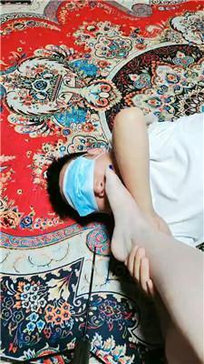 【乔家大院】品尝臭脚丫狂舔 JS240808-6