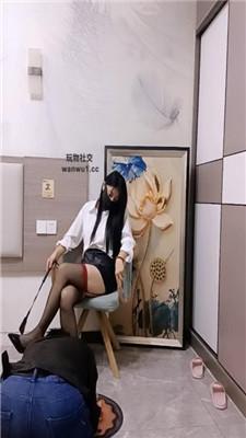 【到处S】双S-黑丝高跟诱惑-骑马鞭打踩踏/滴蜡【双视角版】 JS240811-3