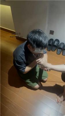 【芮芮】重度鞭打/骑马转胯/脚深喉/全体重踩踏/鞋耳光 bf43788