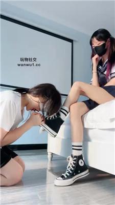 【奶味小仙女】玩母狗-脏鞋塞嘴/脚深喉喂酸奶浓痰 bf44049