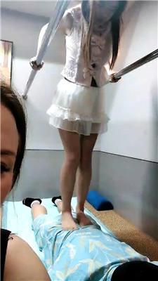 【泰丽】去按摩店体验被技师踩踏 JS240907-3