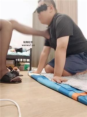 【上海学生主】骑狗背/黑丝脚踩/坐脸窒息/揪耳朵【双视角版】 bf44303