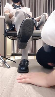 【柠萌小主】JK洛丽塔-皮鞋踩狗头/坐脸窒息/脏鞋喂食 JS240920-20