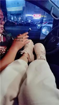 【李老师】车内舔脏鞋裸足 JS240921-11