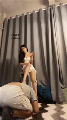 【梓晴S】双S-长腿车模高跟踩虐地毯奴【双视角版】 bf44980