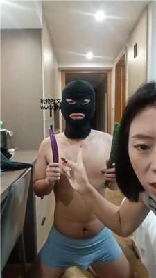 【芝芝女王】骑马抽耳光/踢裆/高跟踩踏/鞭打/白袜塞嘴 JS240927-8