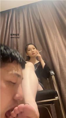 【吕雉大人】近距离-原味白船袜裸足跪舔 bf44940