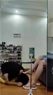 【拽拽】裸足蹂躏抖M弟弟 JS240928-7