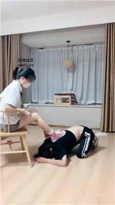 【雯s】帆布鞋白袜踩虐/数据线鞭打 bf45098