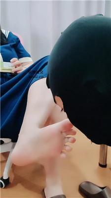 【拽拽】裸足恋足狂舔 JS241005-18