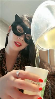 【爱丽丝】茶室女老板诱惑顾客 bf45969