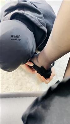 【沐沐大大】跪舔黑丝高跟/踩踏/骑马 JS241017-42
