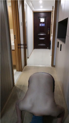 【芝芝女王】地板喂食/抽耳光/骑马踩踏/滴蜡/赏赐圣水 bf46050