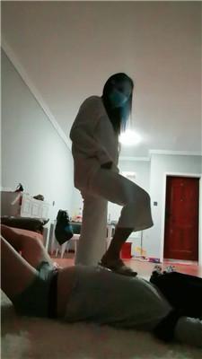 【盈盈女S】臭脚捂脸/全体重踩踏 bf46264