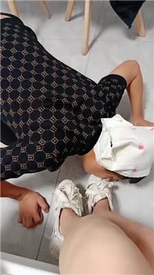 【沈阳小苹果】素人小姐姐的船袜玉足虐 JS241028-22