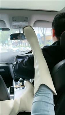 【苏儿】车内长靴玩虐司机奴 JS241028-39