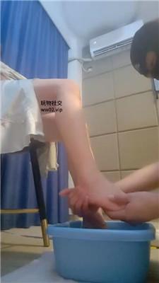 【魔鬼天使】跪舔裸足/掐乳/伺候沐足 JS241029-16
