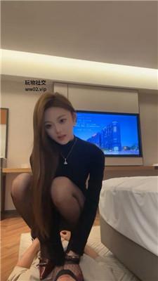 【车模尹】高跟黑丝踩踏/丝袜脚捂脸/强制圣水/内裤套 bf46498