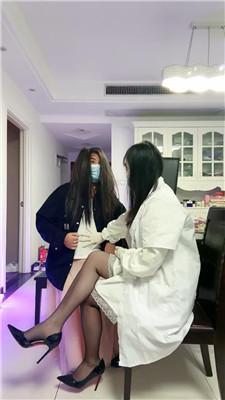【桃子老师】剧情-护士治疗骚狗 JS241102-5