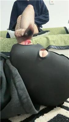 【jenn情侣】近距离-网袜美腿踩虐 JS241105-24