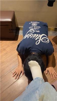 【清酒女主】奶狗沉浸式舔白袜裸足/脚喂食 JS241112-60