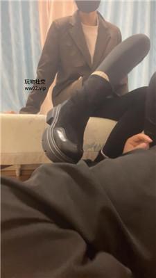 【KKsama】靴子捂了一天的棉袜玩奴 JS241115-16