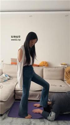 【埋汰】牛仔裤S玉足踩虐教练奴 bf47056