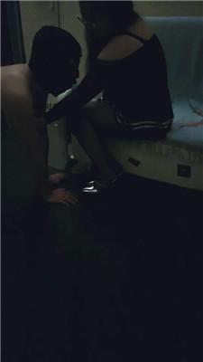 【小微风】黑丝高跟恋足舔 JS241118-37