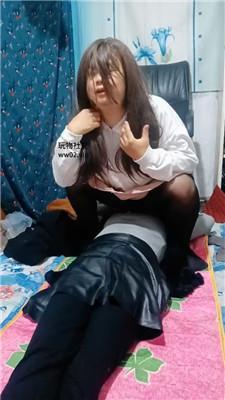 【伪娘和人妻】原味丝袜脚恋足舔/sp JS241119-7