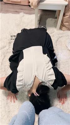 【小凤梨】母畜-舔闻脏高跟鞋 JS241125-27