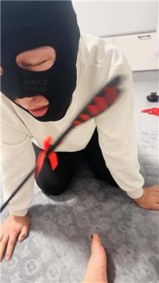 【恩恩】舔圣水玉足蹂躏 JS241129-31