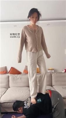 【埋汰】玉足踢踹踩虐/恋足舔 JS241205-7