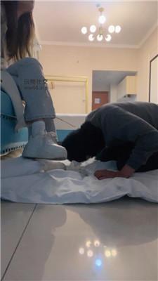 【沐沐大大】品尝主人的运动鞋玉足 JS241221-4