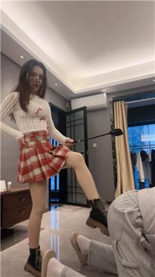 【Annaa】混血美女S-短靴白袜踩虐/鞭打 bf48767