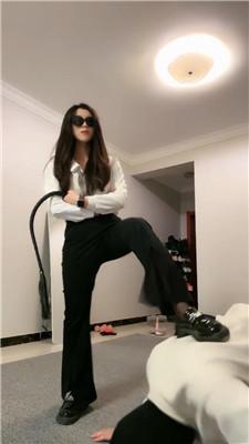 【蜜雪】白领S-连环踢裆重度鞭打 JS250117-51