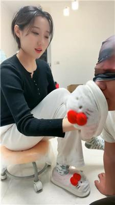 【锅盖子】脏毛拖鞋玉足碾压踩喂食 JS250120-11