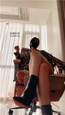 【冷颜】重度乳母诅咒    250119-1