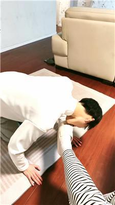 【魔仙集中地】白棉袜小姐姐羞辱奴隶 JS250124-14