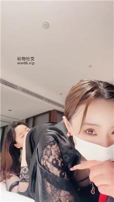 【茹雪】发骚闺蜜狂舔脚 bf50324