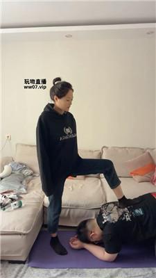 【埋汰】短黑丝脚踩废物 JS250310-21