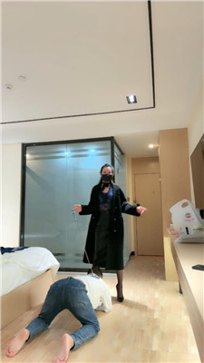 【多多】骑马骑脖/高跟踩踏 JS250312-17