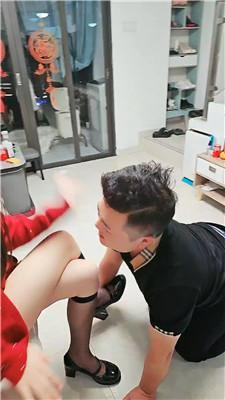 【嘉妮】跪舔脏高跟-黑丝诱惑 bf52074