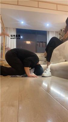 【沐沐】双S-精神小妹轮流踩踏-抽耳光【双视角版】 bf52461