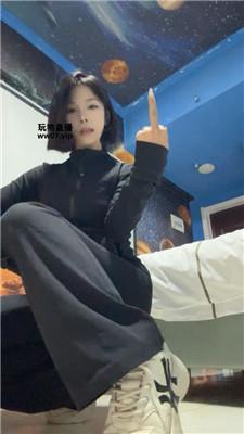 【苏苏s】私人影院白棉袜玩贱奴 bf52645