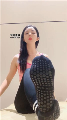 【伊柔】黑棉袜瑜伽裤坐脸窒息    250421-30