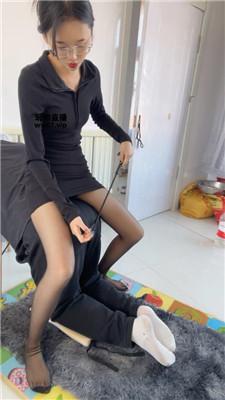 【鹿S】黑丝脚踢踹-鞭打 bf52710