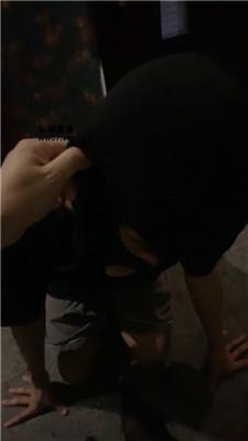 【女生也能很暴力】陪酒小妹黑丝脚踩虐 JS250505-15